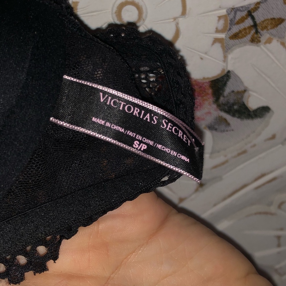 VS bra - Picture 2 of 2